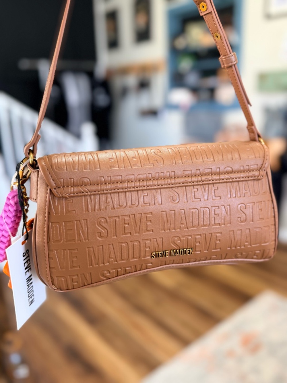 Steve Madden Tan Embossed Logo Crossbody with Gold Hardware - Picture 3 of 5